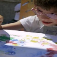 Slniečko, ktoré sa vie radovať aj z maličkostí Slniečko, ktoré sa vie radovať aj z maličkostí