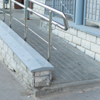 (Bez)bariérové riešenia na Slovensku (Bez)bariérové riešenia na Slovensku