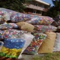 Vymieňame vrchnáčiky za úsmev Vymieňame vrchnáčiky za úsmev